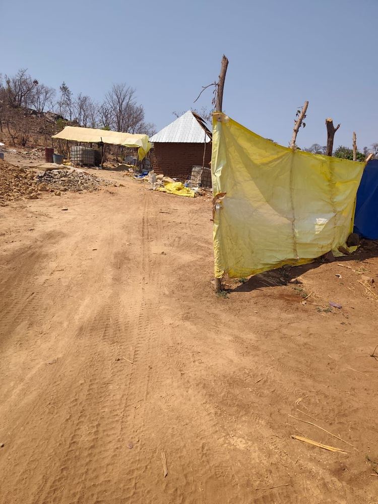 Site camp and access road at Mapele
